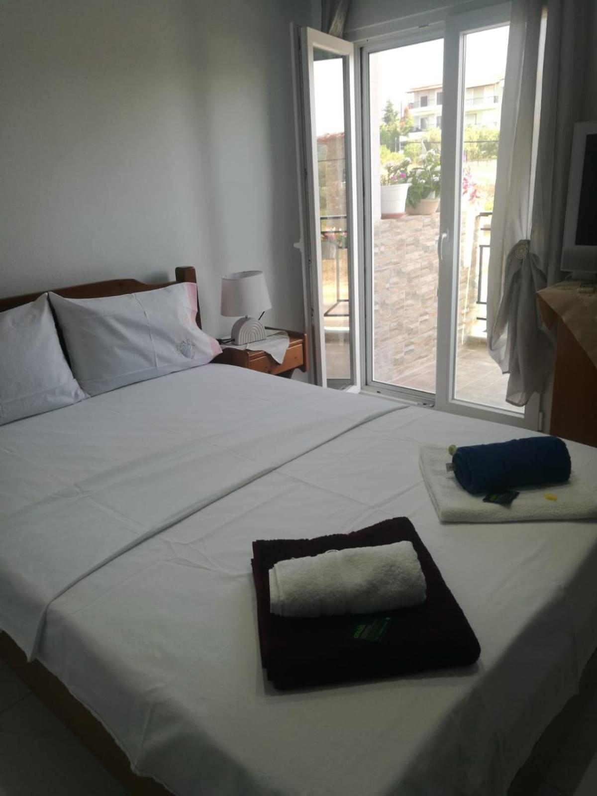 Hotel Little Hause Psakoudia Esterno foto